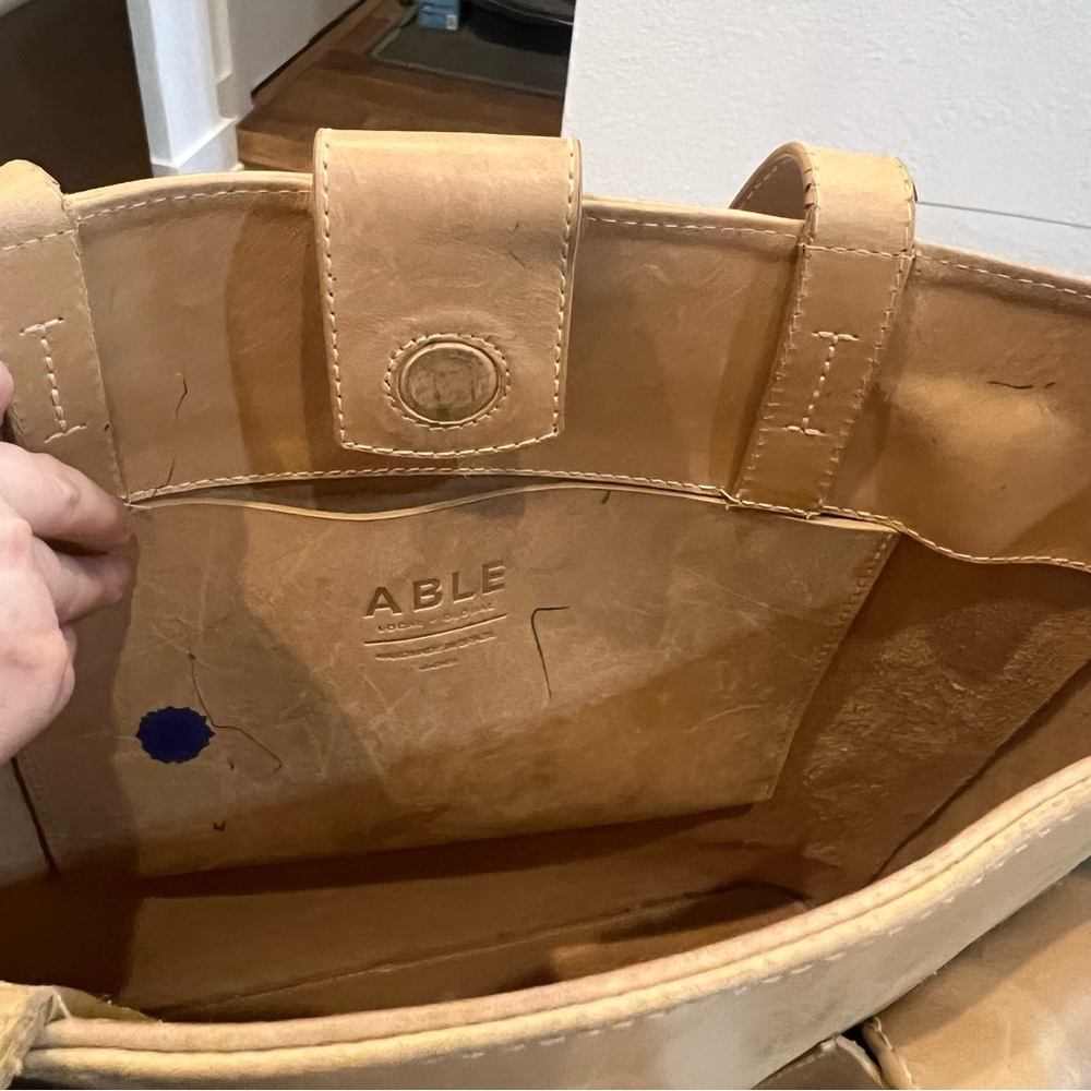 Able Olivia Tote - Picture 13 of 16